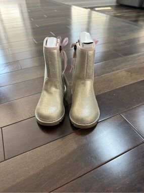 Ugg Glittery Girls' Boots with Pink Trim